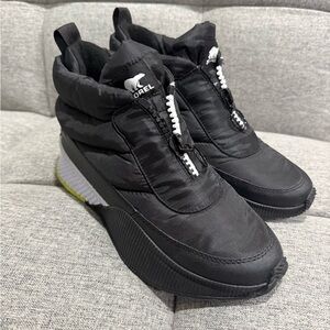 Sorel Black Quilted Footwear